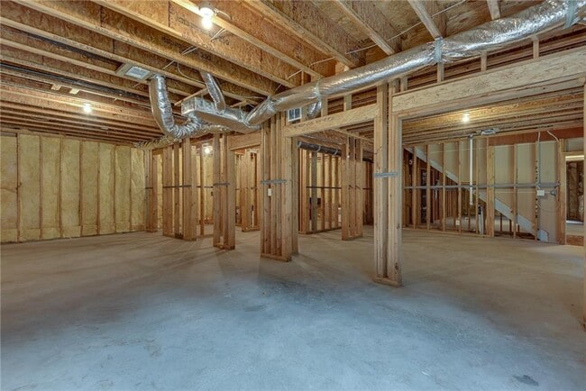 Building Photo - 3924 Sweat Creek Run NE