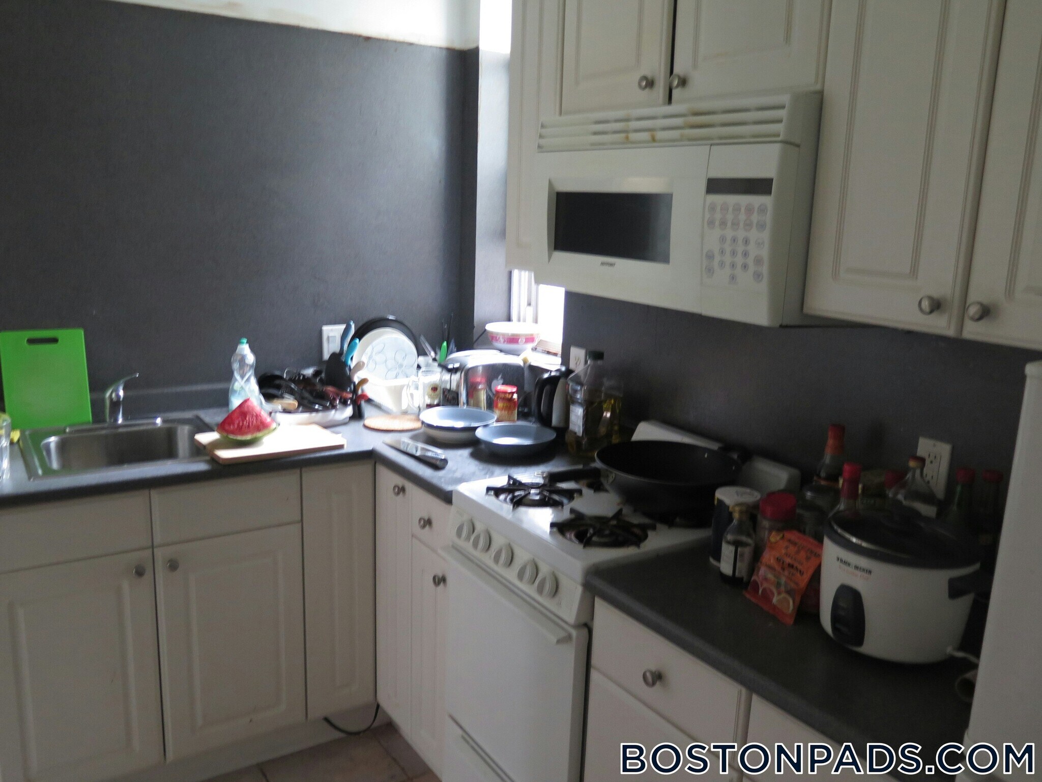 Building Photo - 149 Park Dr