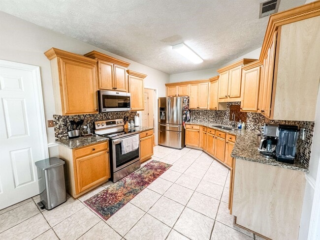 Building Photo - 520 Hunters Mill Cove
