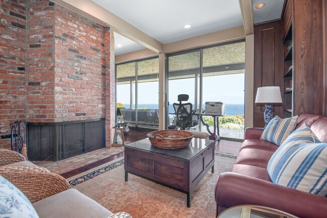 Building Photo - 29008 Cliffside Dr
