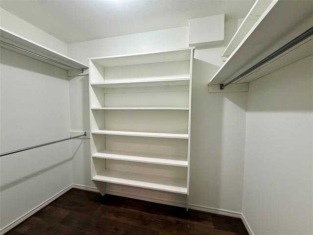 Building Photo - 7351 Wellcrest Dr