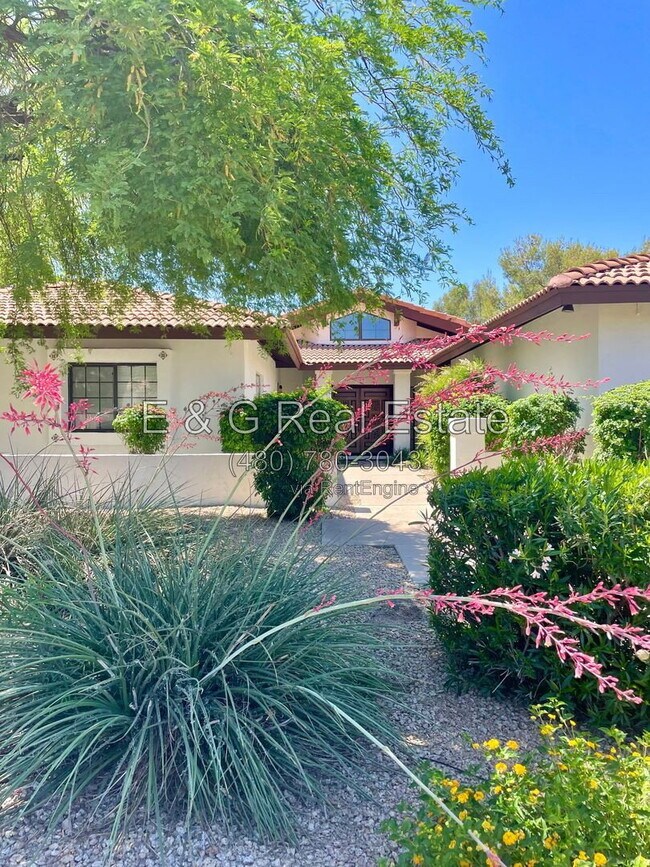 Building Photo - 8617 E Larkspur Dr