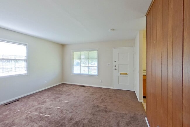 Building Photo - Charming 3-Bedroom, 1-Bath Single-Family Home near E 5th Ave