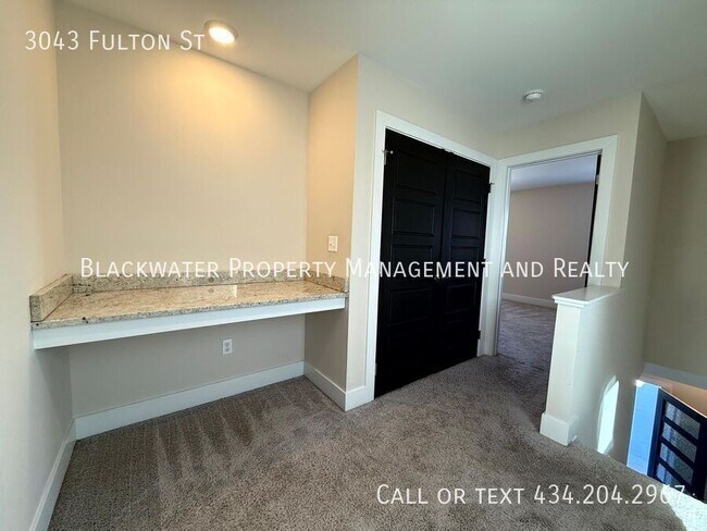 Building Photo - 3043 Fulton St