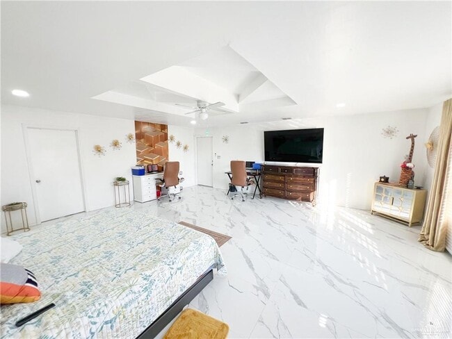 Building Photo - 23 Western Rd