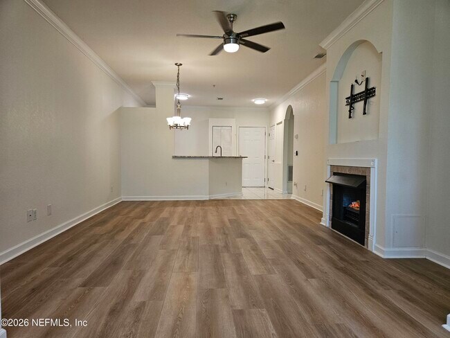 Building Photo - 13810 Sutton Park Dr N