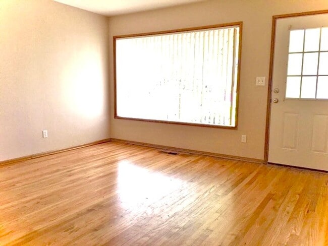 Building Photo - Wilkes Neighborhood Classic Ranch on Huge Lot with Nicely Finished Basement