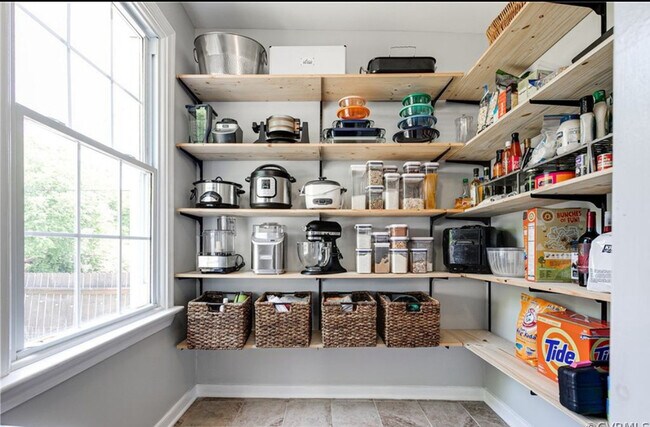 Building Photo - 1536 Williamsburg Rd