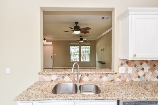 Building Photo - 16843 Mammoth Springs Dr