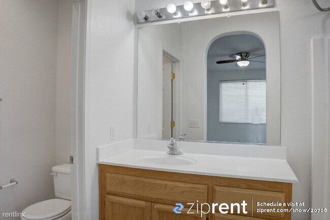 Building Photo - 4 br, 2 bath House - 1834 Zurlo Way, Sacra...