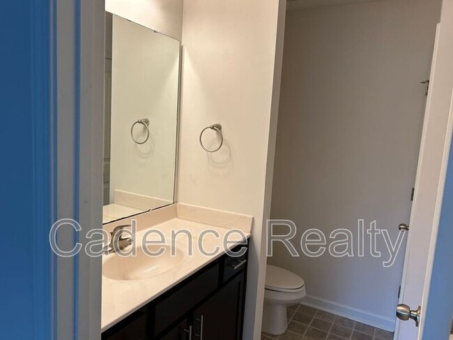 Building Photo - 208 Jordan Ln