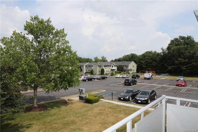 Building Photo - 100 Hillside Dr