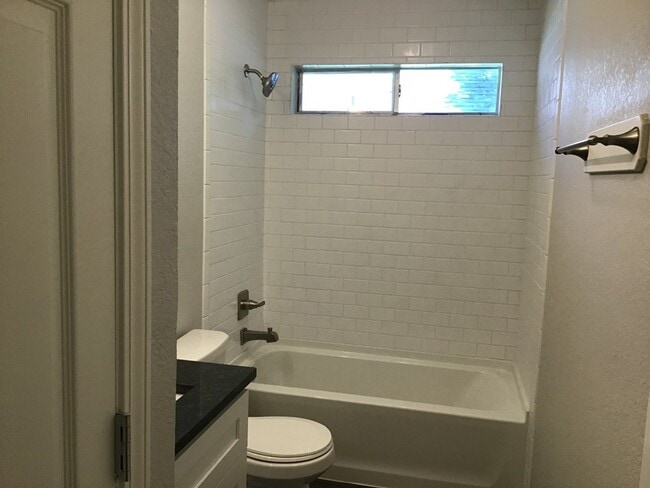 Building Photo - 5010 Chase Mountain Dr