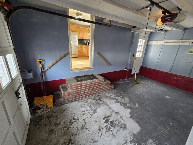 Building Photo - 532 Orwood Pl