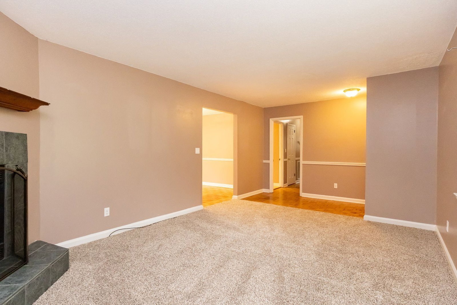Building Photo - 5428 Country Village Dr