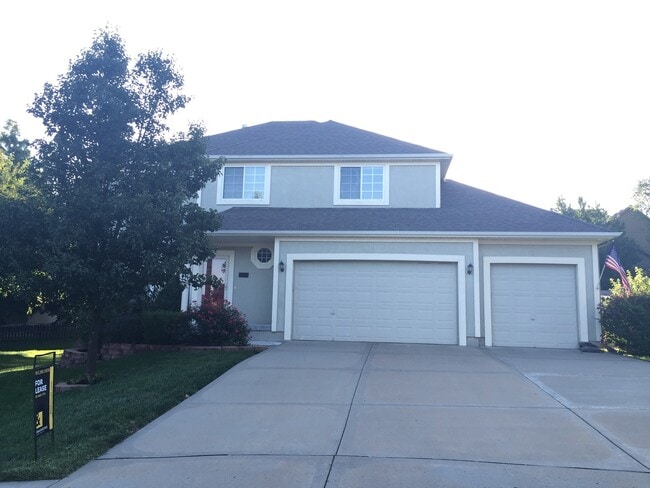 Building Photo - {7301} Quiet Cul-de-sac + Three Car Garage + Updated Kitchen + Finished Basement + Bedroom Level ...