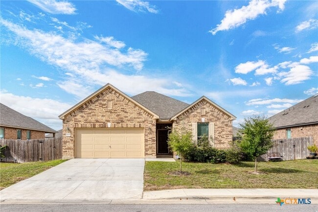 Building Photo - 1605 Henbit Ln