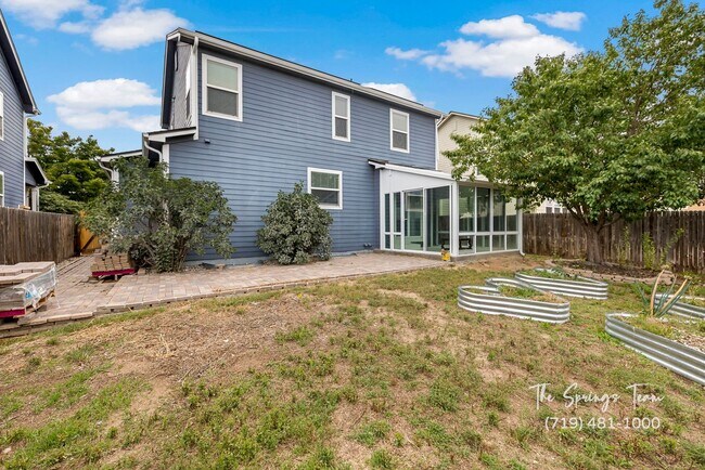 Building Photo - CHARMING, RECENTLY REMODELED 3BD HOME w/ E...