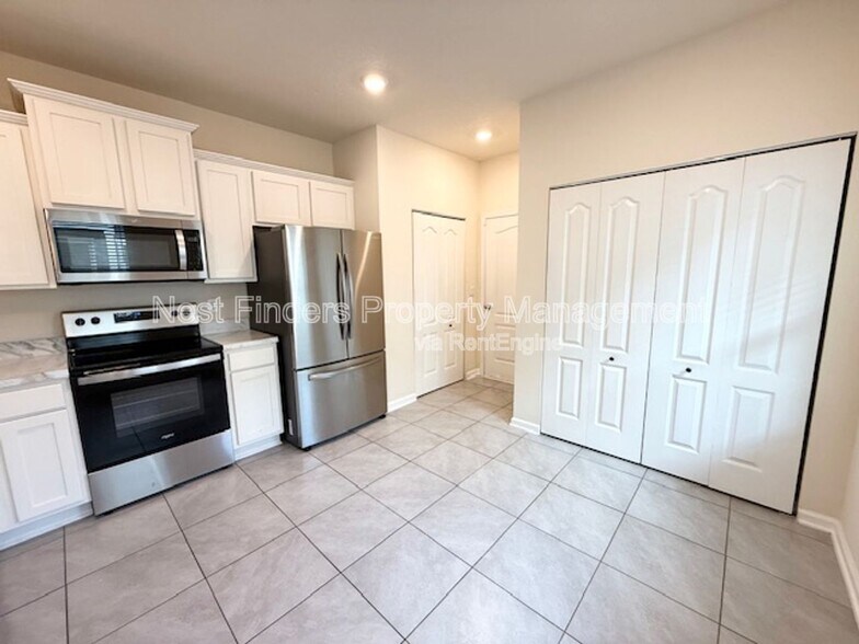 Building Photo - 7623 Legacy Trl