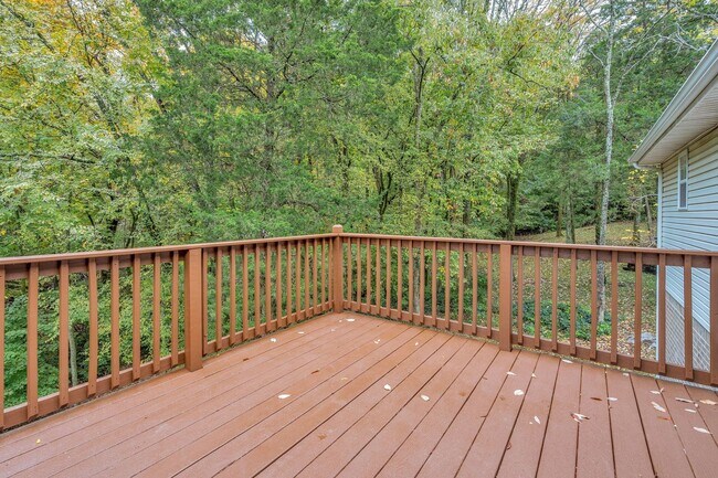 Building Photo - Beautifully Updated Home with Modern Finishes