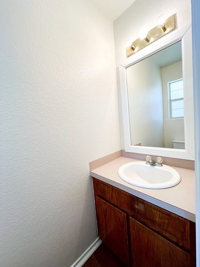 Building Photo - 4000 Doraine Ct