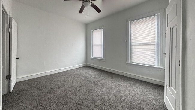 Building Photo - Classic Philly Charm: Updated 3-Bed Rowhome