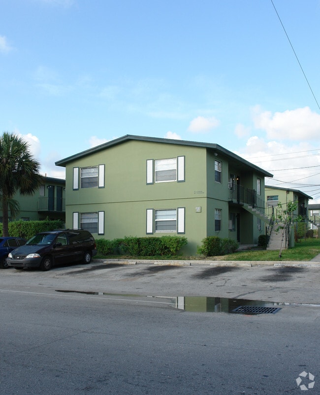 Primary Photo - 2630 NW 8th Ct