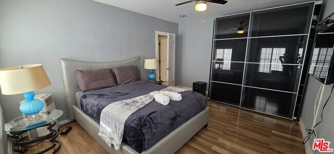 Building Photo - 137 Rexford Dr