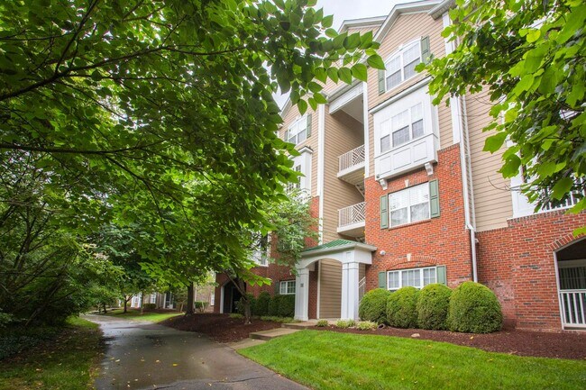 Building Photo - 8441 Callabee Way