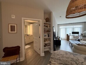 Building Photo - 15250 Siesta Ky Way