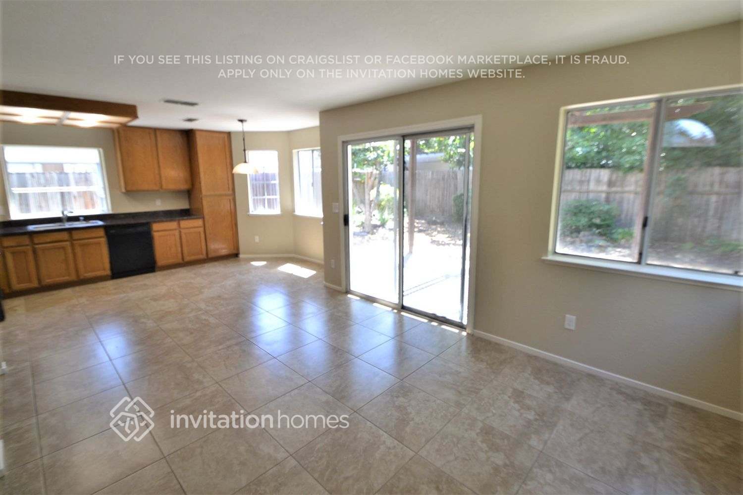 Building Photo - 4008 Tawny Meadow Way