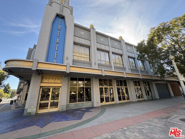 Building Photo - 4181 Lincoln Ave