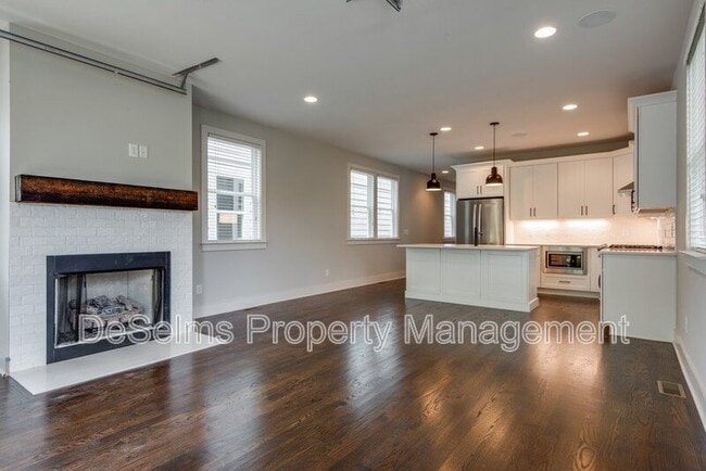 Building Photo - 2221B Winford Ave