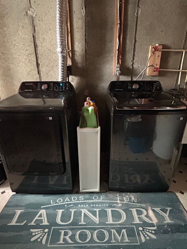 Building Photo - 116 Kane Dr