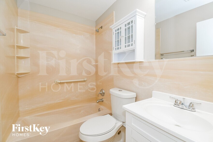 Building Photo - 8801 Coventry Ct