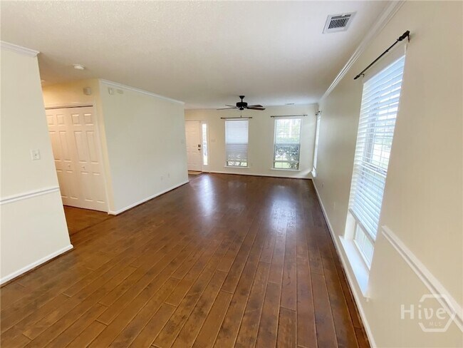 Building Photo - 205 Salt Landing Cir