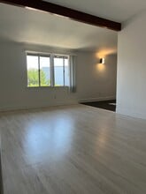 Building Photo - 3430 Caroline Ave