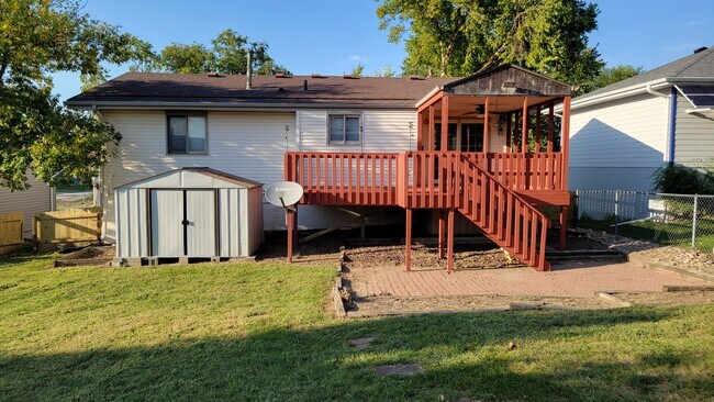 Building Photo - Josephine (Millard Highlands South)