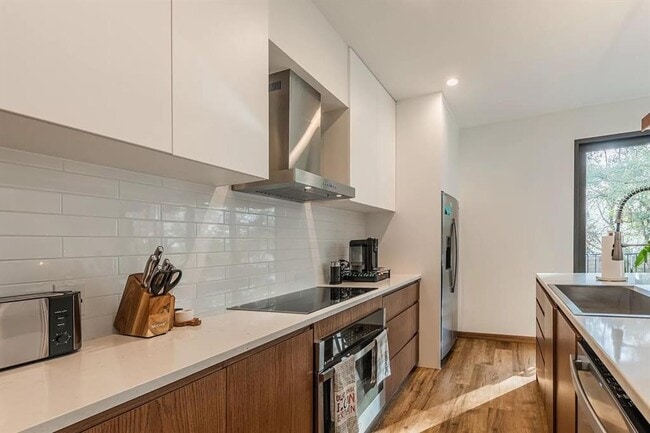 Building Photo - 2103 Crazyhorse Pass