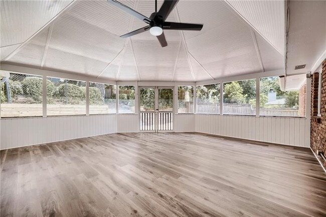 Building Photo - 1278 Fairhill Ln NE