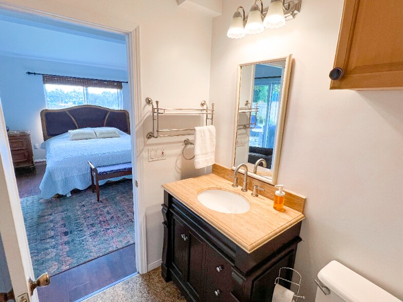 Building Photo - 388 Paseo De Gracia