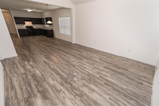 Building Photo - 15 Santa Barbara Dr