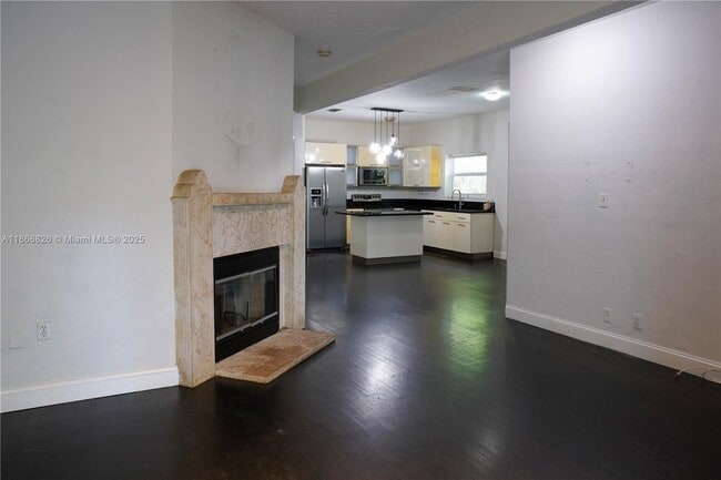 Building Photo - 2280 SW 16th Ct
