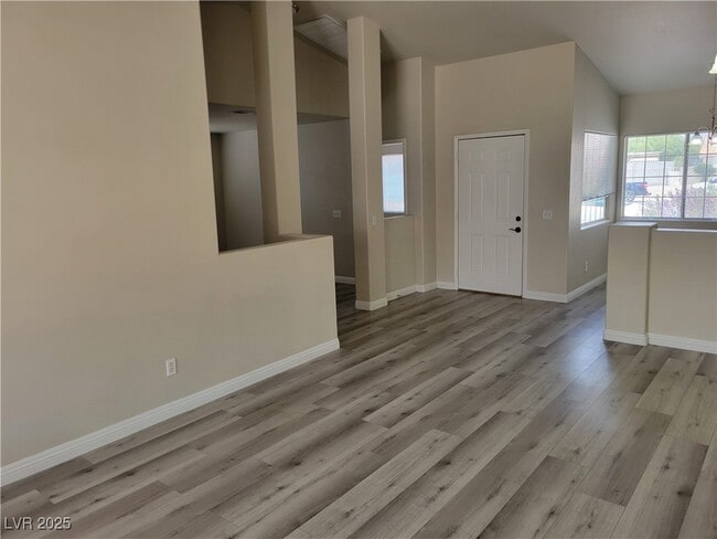 Building Photo - 2809 El Cubano Ct