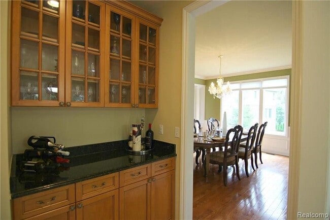 Building Photo - 26131 Sunbury Ct