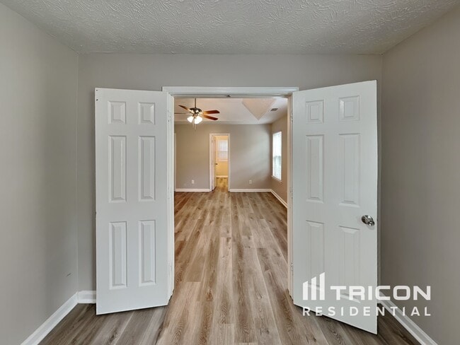 Building Photo - 10622 Cherry Cove