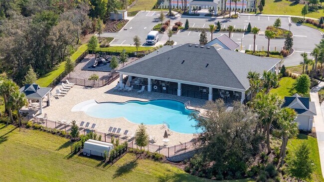 Building Photo - 819 Liliana Dr