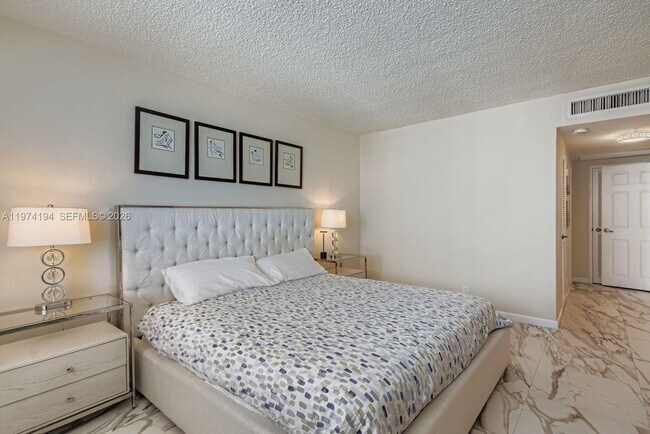 Building Photo - 2501 S Ocean Dr