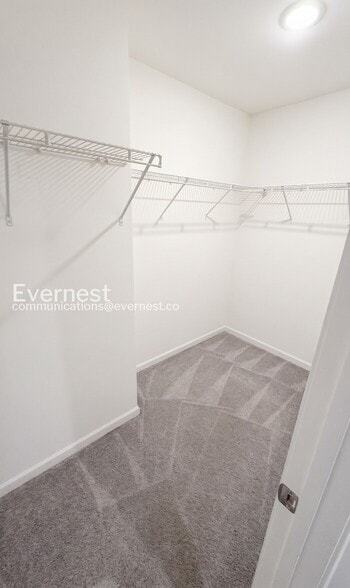 Building Photo - 804 Jost St