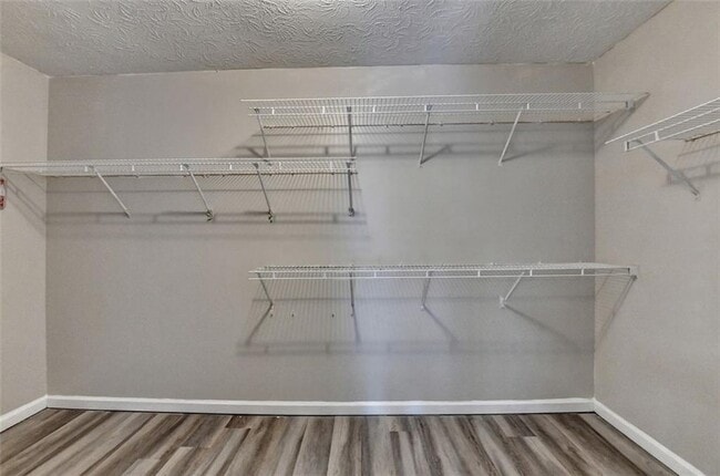 Building Photo - 702 Ashley Glen Ln